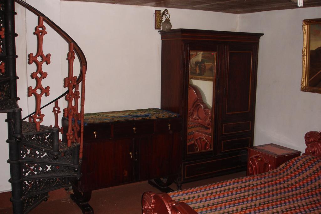 Bed and Breakfast The Red House Udagamandalam Zimmer foto