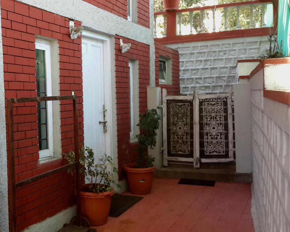 Bed and Breakfast The Red House Udagamandalam Zimmer foto